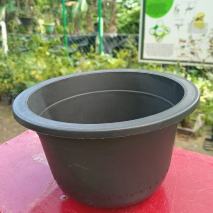 Round Plastic Pots